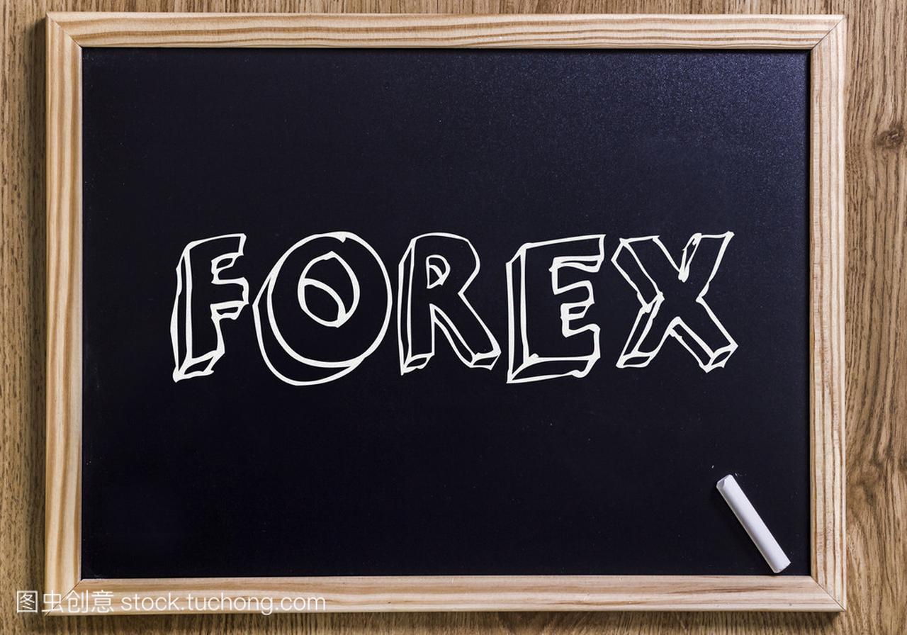 截至5月末我国外汇储备规模为32853亿美元